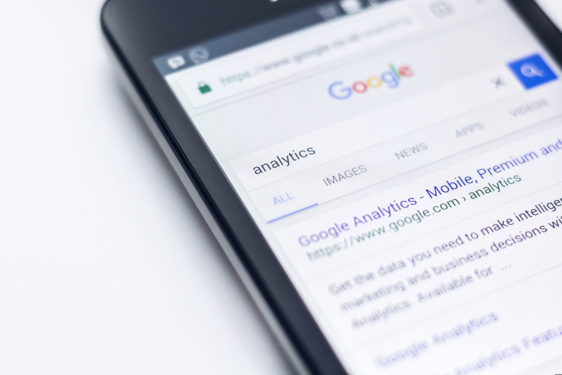 SEO กับ Google Ads ต่างกันอย่างไร